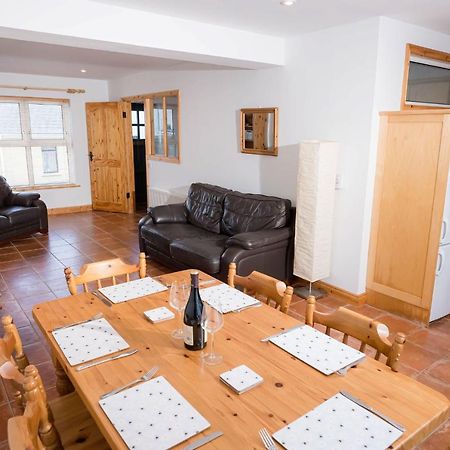 Kilkee Townhouse By Trident Holiday Homes Bagian luar foto