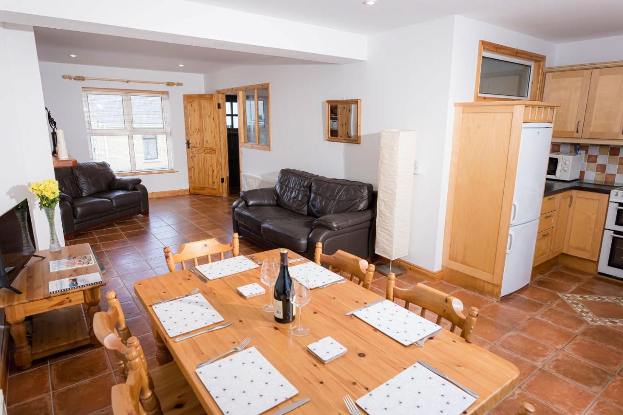 Kilkee Townhouse By Trident Holiday Homes Bagian luar foto
