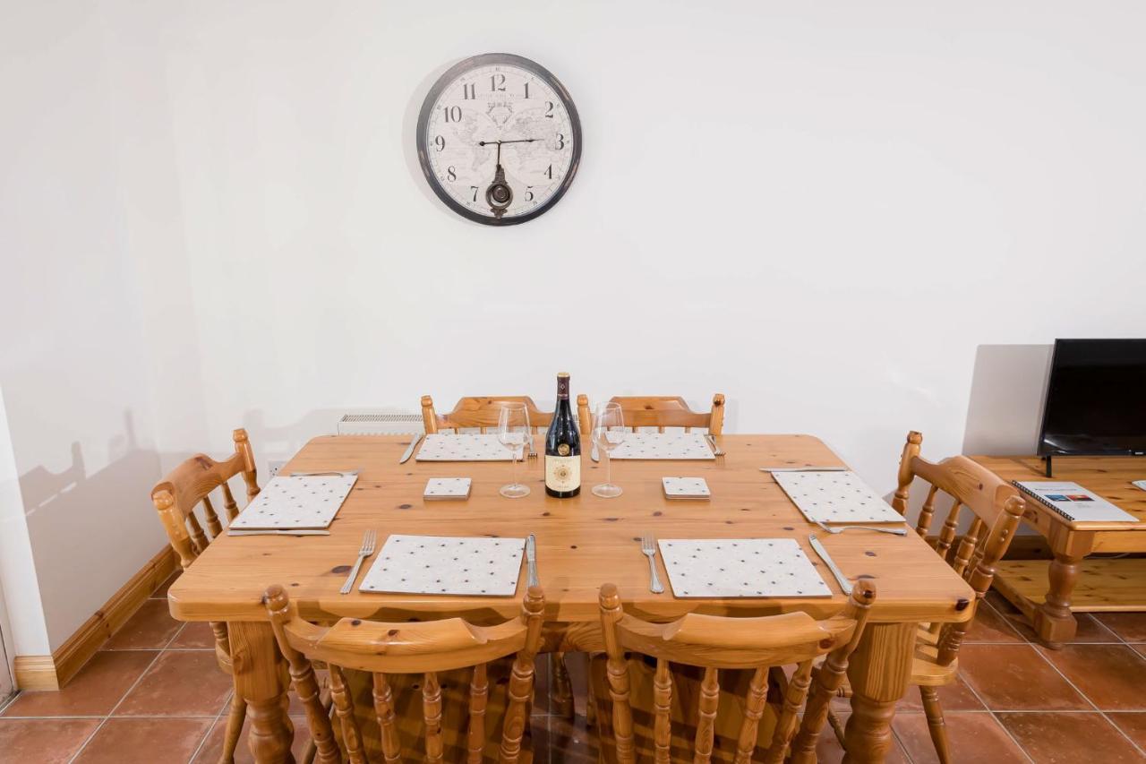 Kilkee Townhouse By Trident Holiday Homes Bagian luar foto